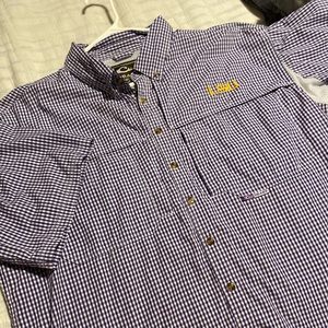 Size Large Drake Wingshooter’s LSU shirt shirt sleeve